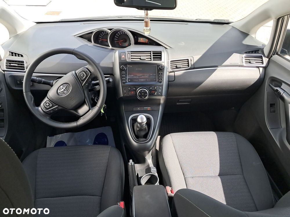 Toyota Verso 1.8 Premium 7os EU6 - 14