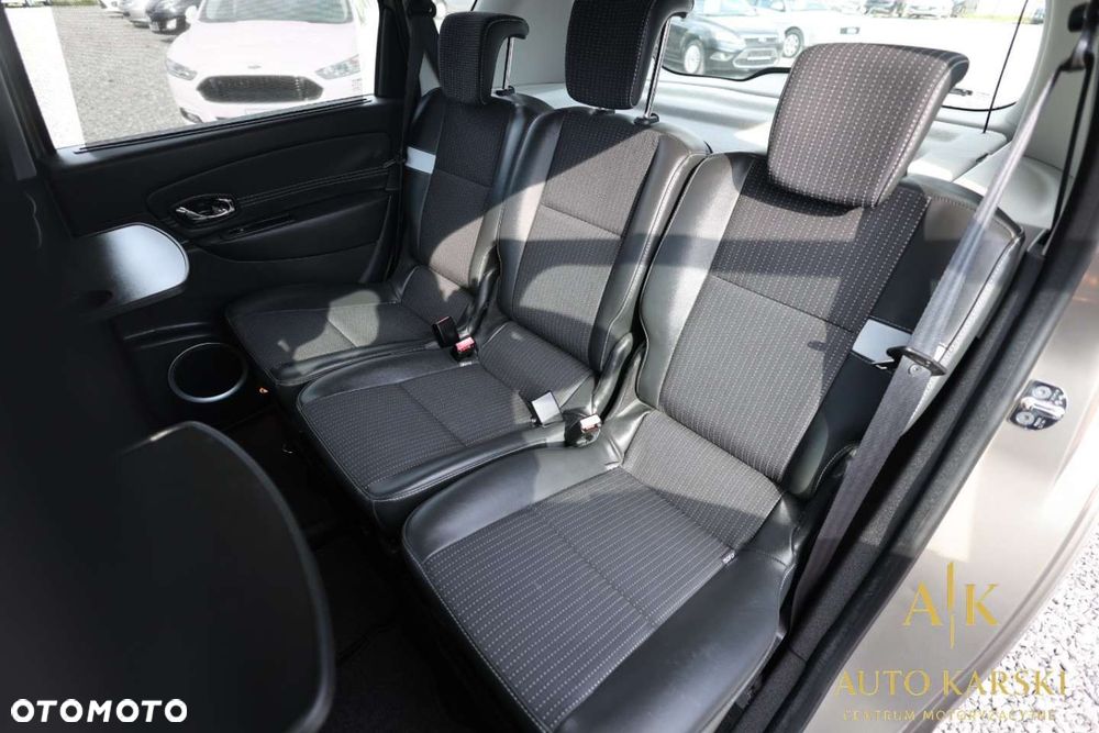 Renault Scenic - 32
