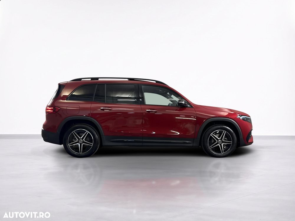 Mercedes-Benz EQB - 7