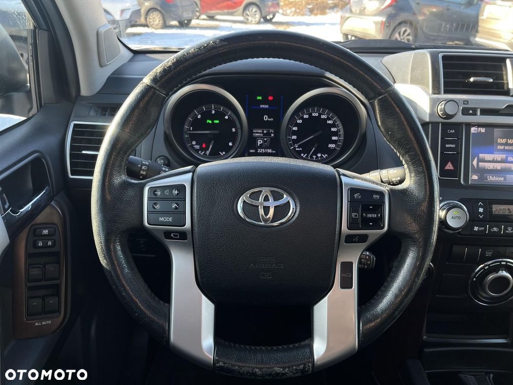 Toyota Land Cruiser LC 2.8 D-4D Invincible - 8