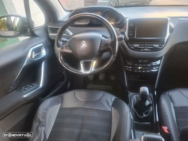 Peugeot 2008 1.6 e-HDi Allure - 9