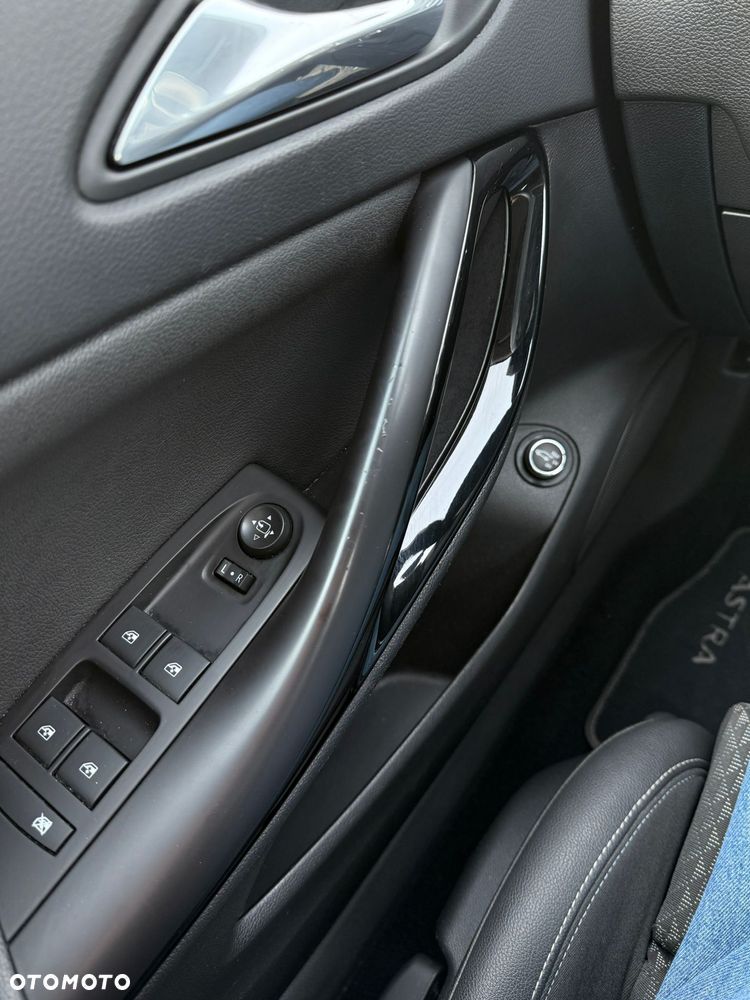 Opel Astra 1.6 CDTI Dynamic S&S - 10