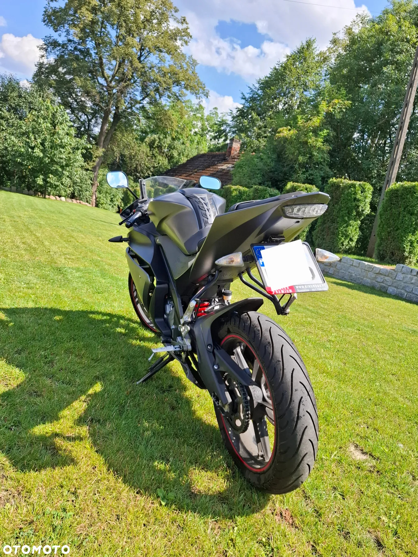 Yamaha YZF - 4