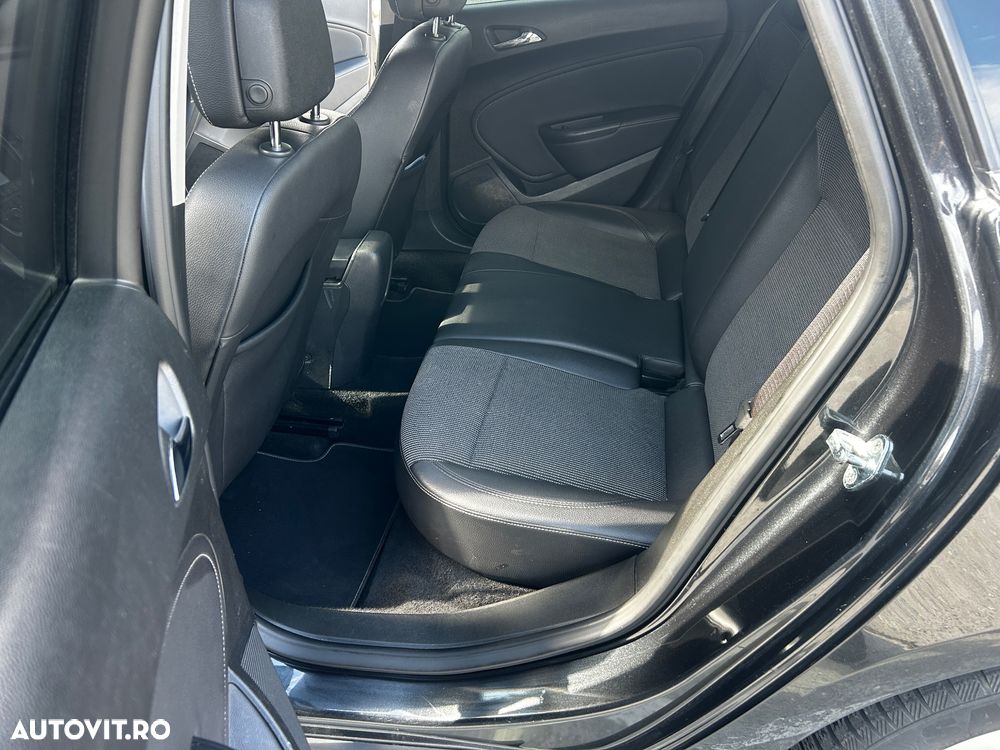 Opel Astra 1.7 CDTI Cosmo - 7