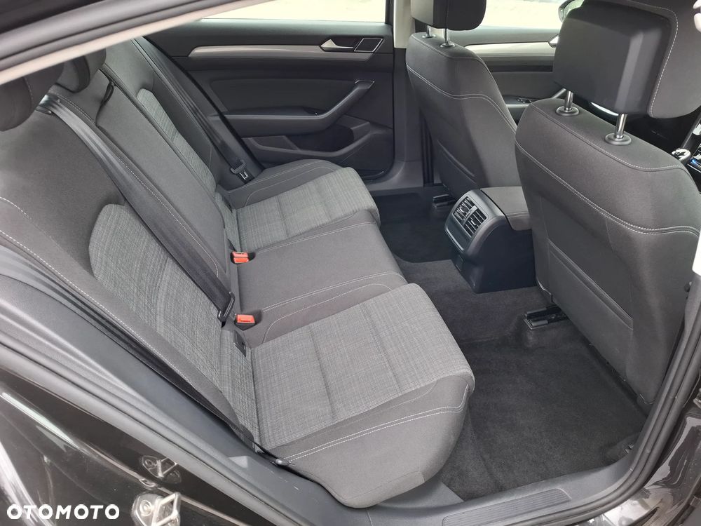 Volkswagen Passat 1.5 TSI EVO Business - 30