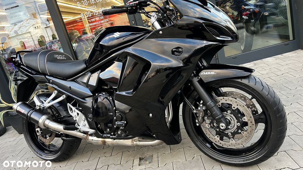 Suzuki GSX - 17