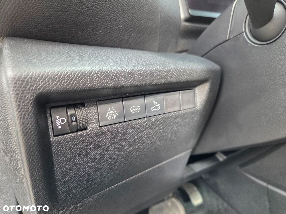 Citroën C4X 1.2 PureTech Plus S&S EAT8 - 11
