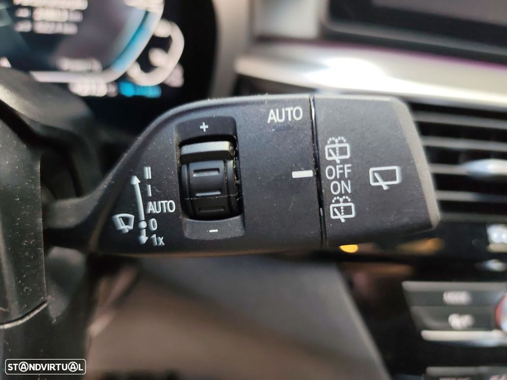 BMW 520 e Pack M - 21