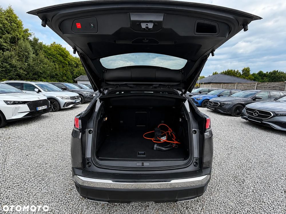 Peugeot 3008 1.6 PureTech HYbrid4 GT Line S&S EAT8 - 31