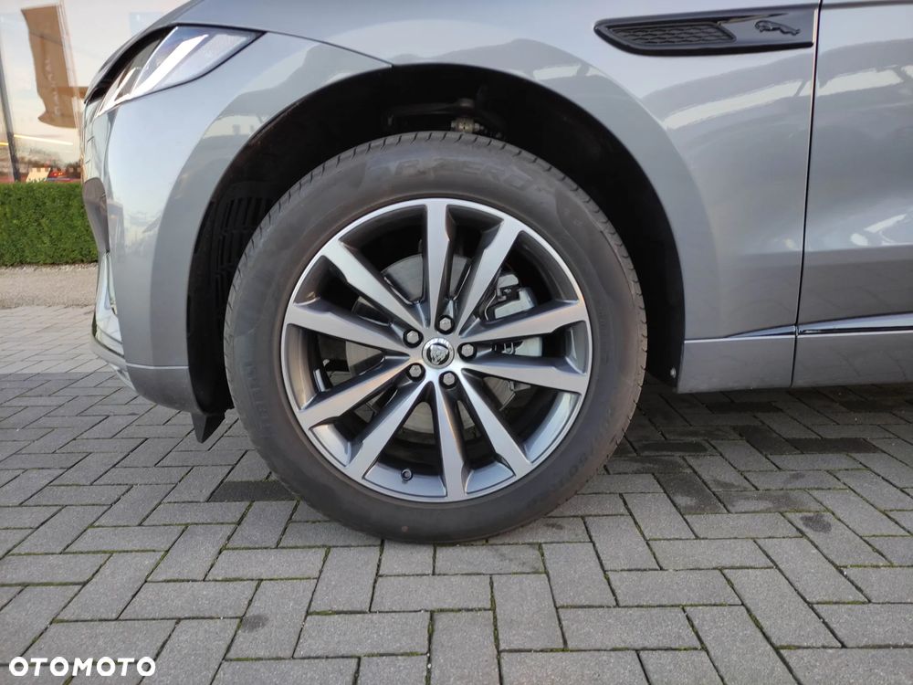 Jaguar F-Pace - 23