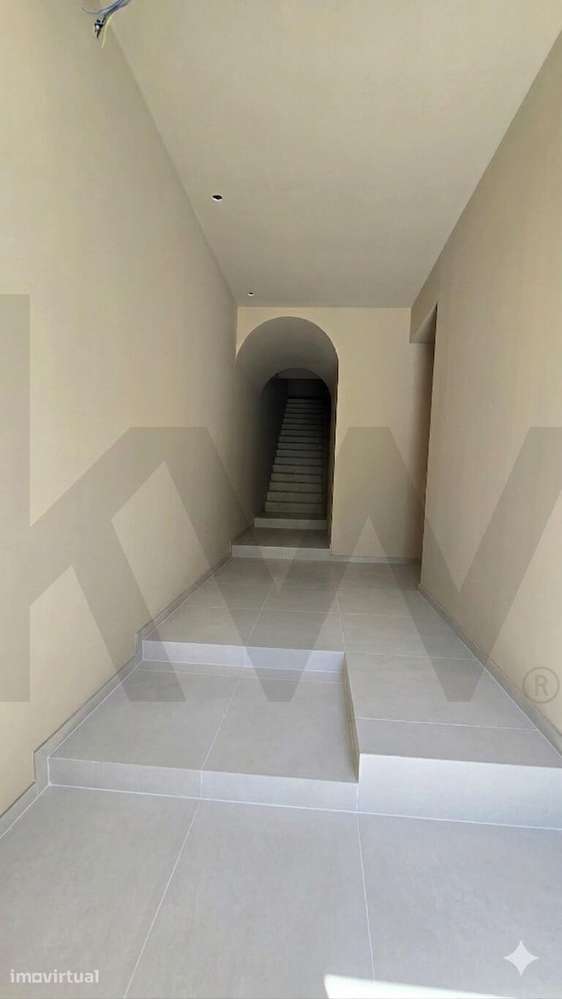 Apartamento T0 (Fração H) em Fase Final de Construção – Rua Brito Cape - Grande imagem: 2/9