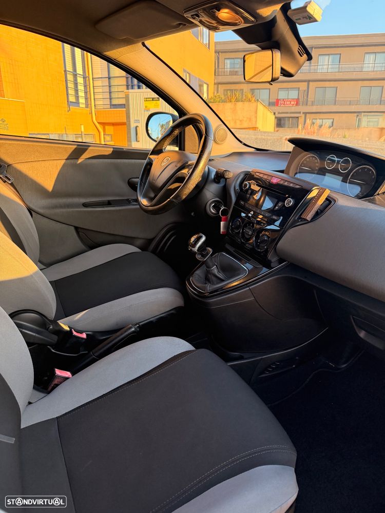 Lancia Ypsilon 1.2 S&S Urban - 6