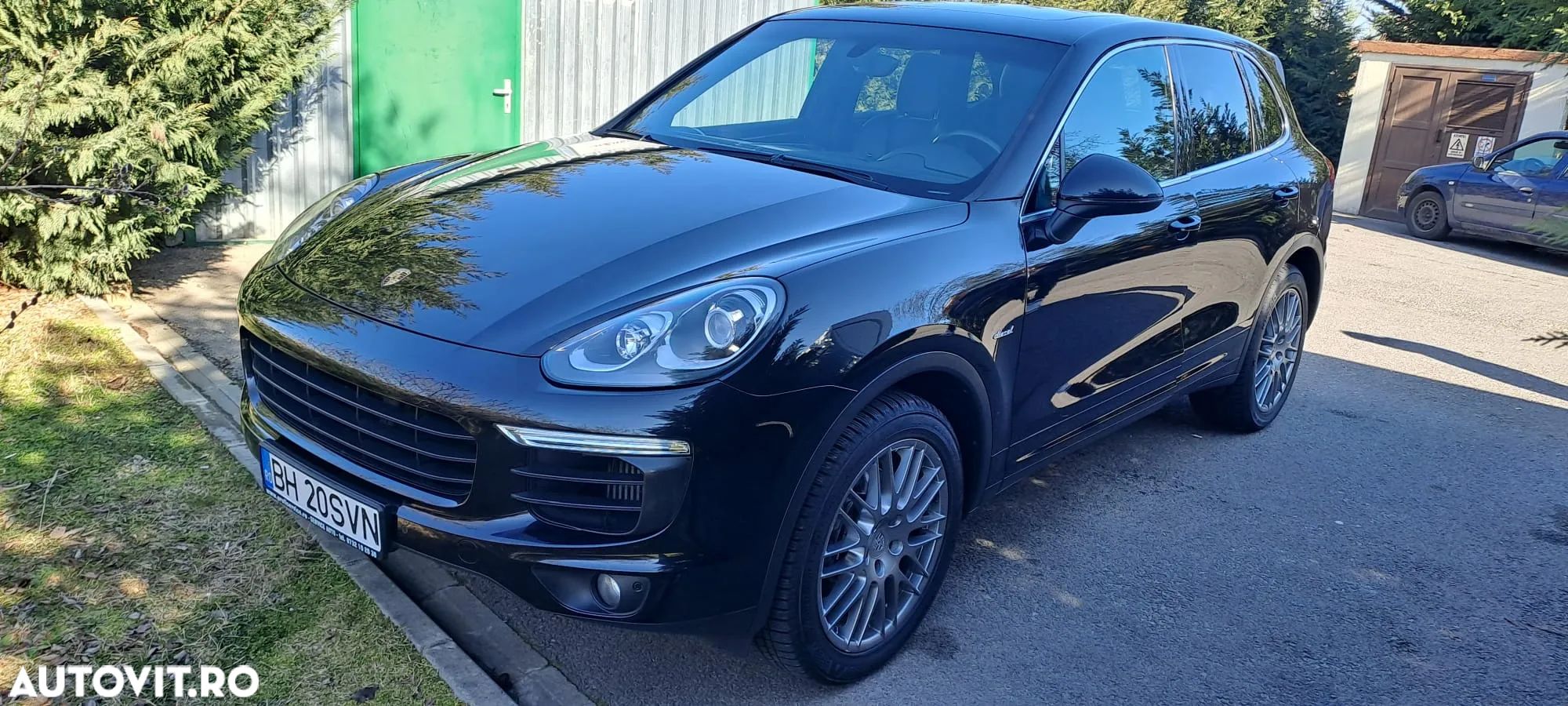 Porsche Cayenne 3.0 L - 1