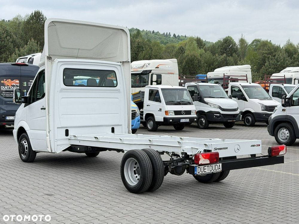 Mercedes-Benz Sprinter - 16