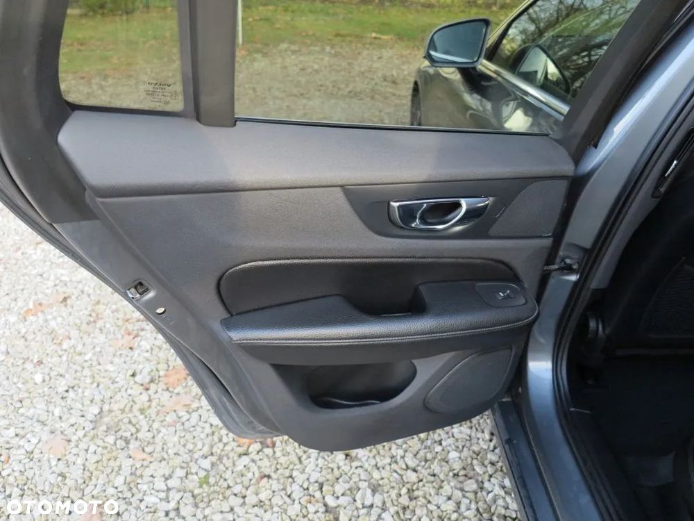 Volvo V60 D3 Momentum - 16