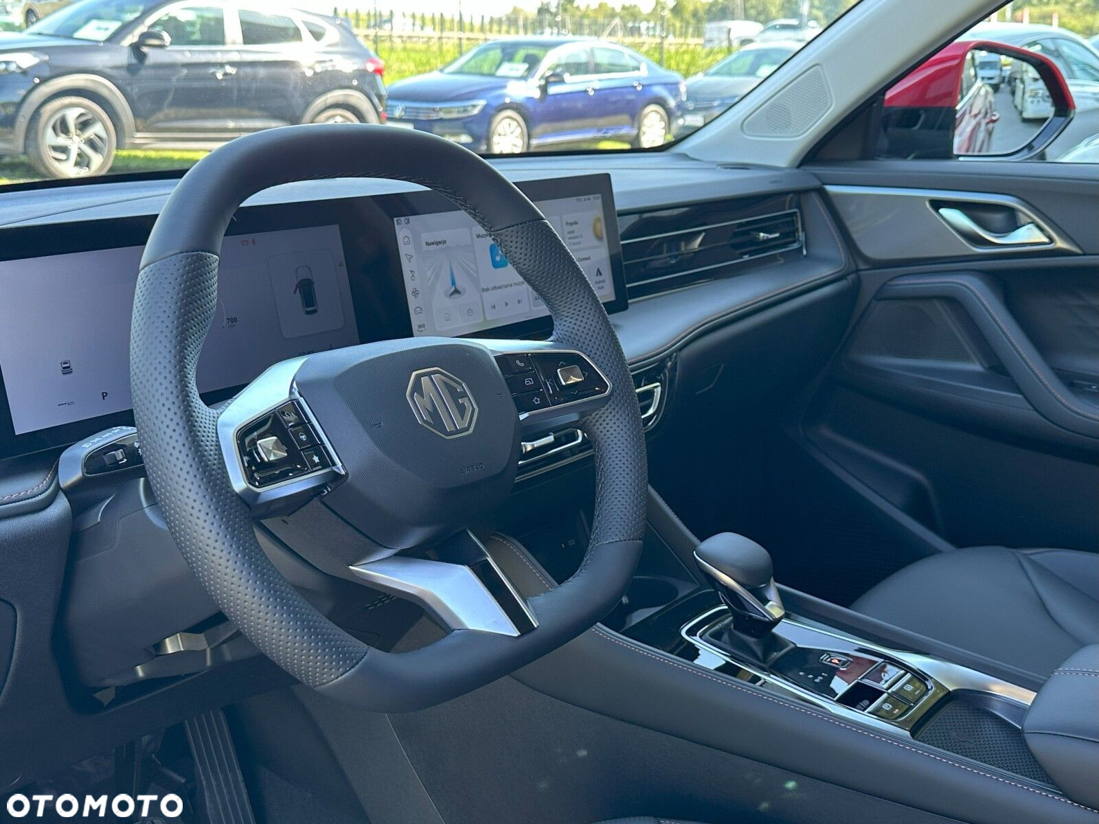 MG HS Hybrid+ - 10