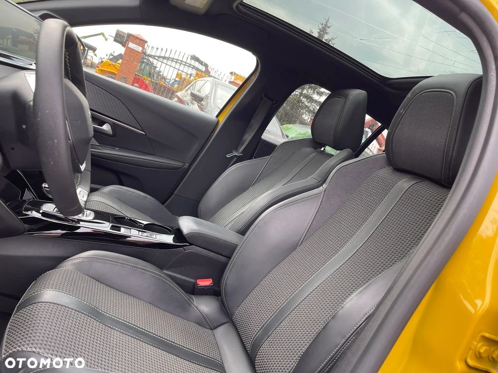 Peugeot 208 GT Line - 19