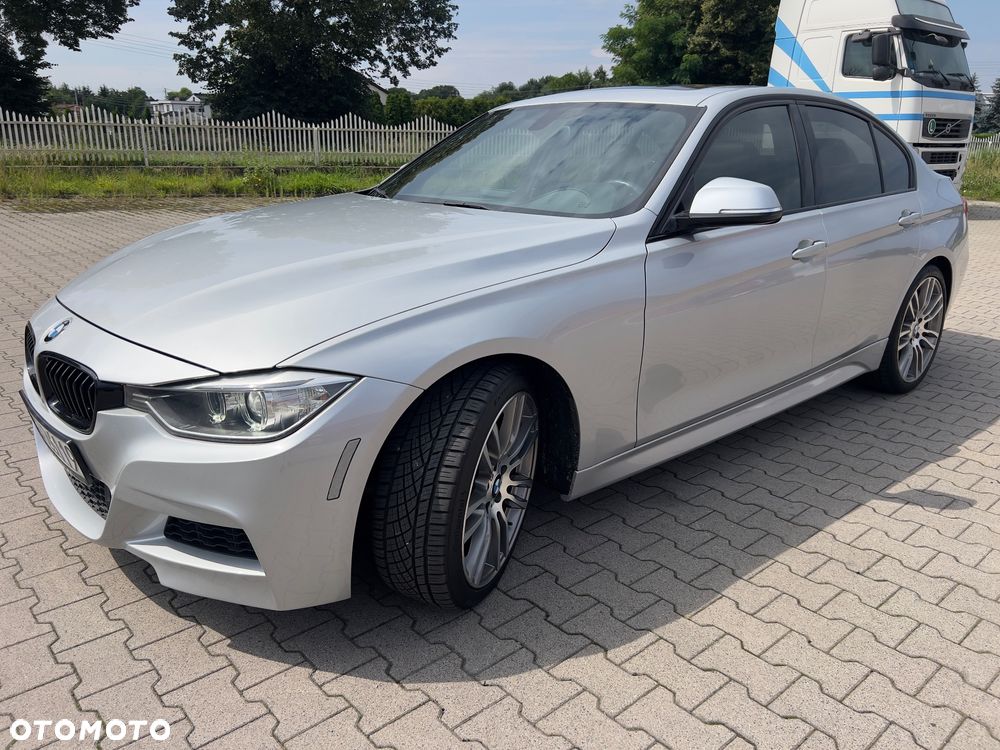 BMW Seria 3 335i Sport-Aut Luxury Line - 23