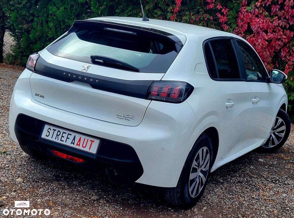 Peugeot 208 - 4