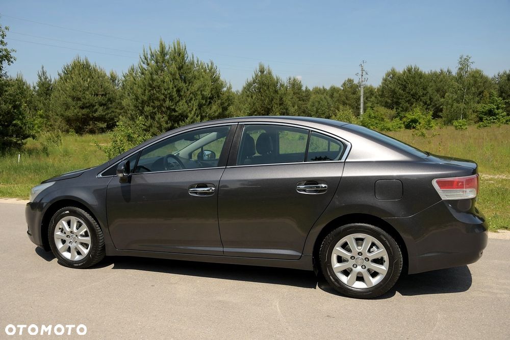 Toyota Avensis 1.8 Executive - 34