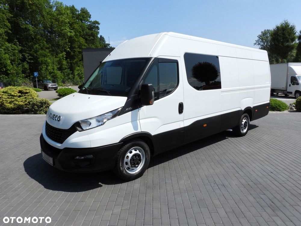 Iveco DAILY 35S16 FURGON BRYGADÓWKA 7 MIEJSC TEMPOMAT KLIMATYZACJA  160KM - 19