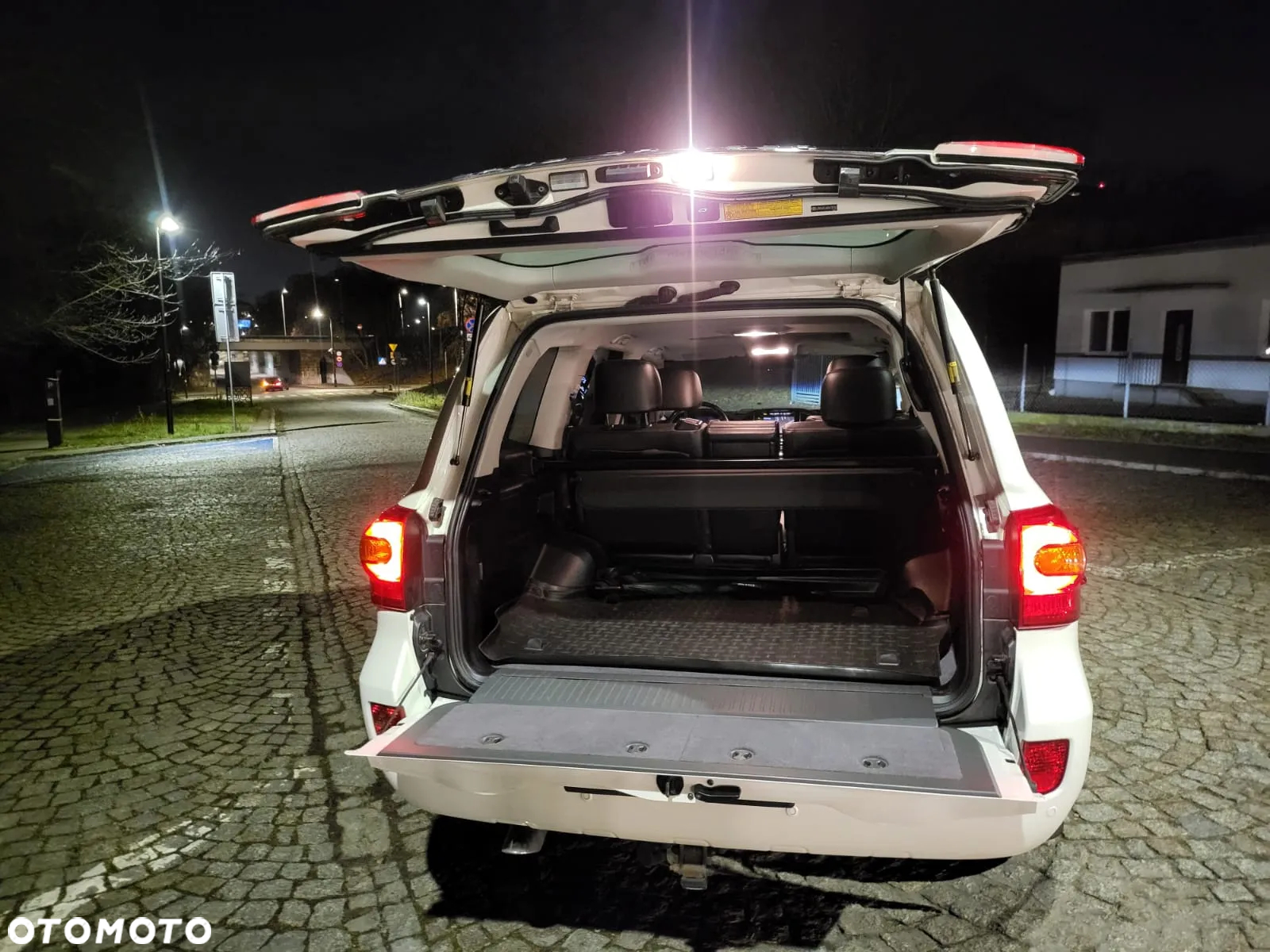 Toyota Land Cruiser LC 4.5 D-4D V8 Prestige - 24