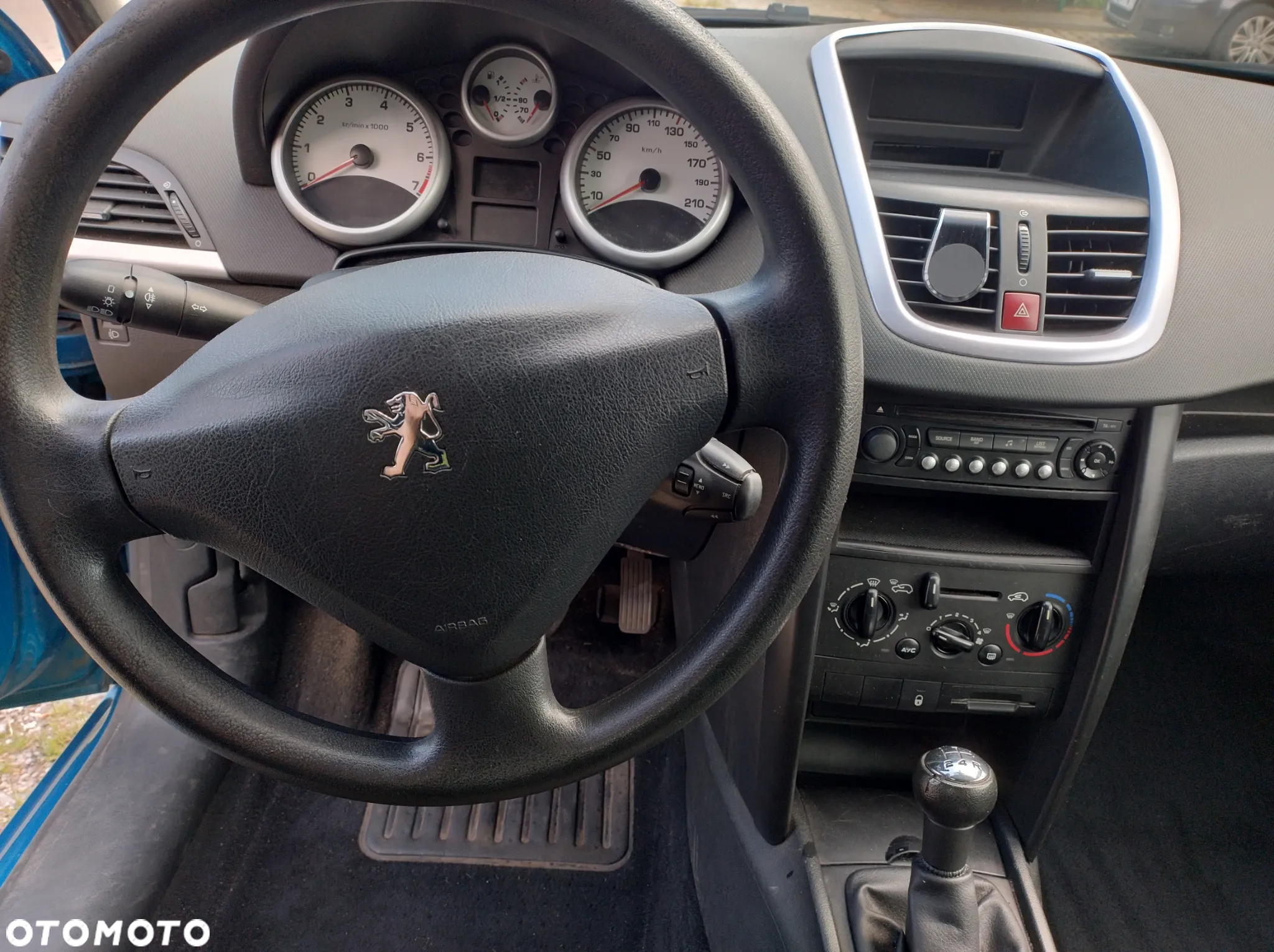 Peugeot 207 - 12