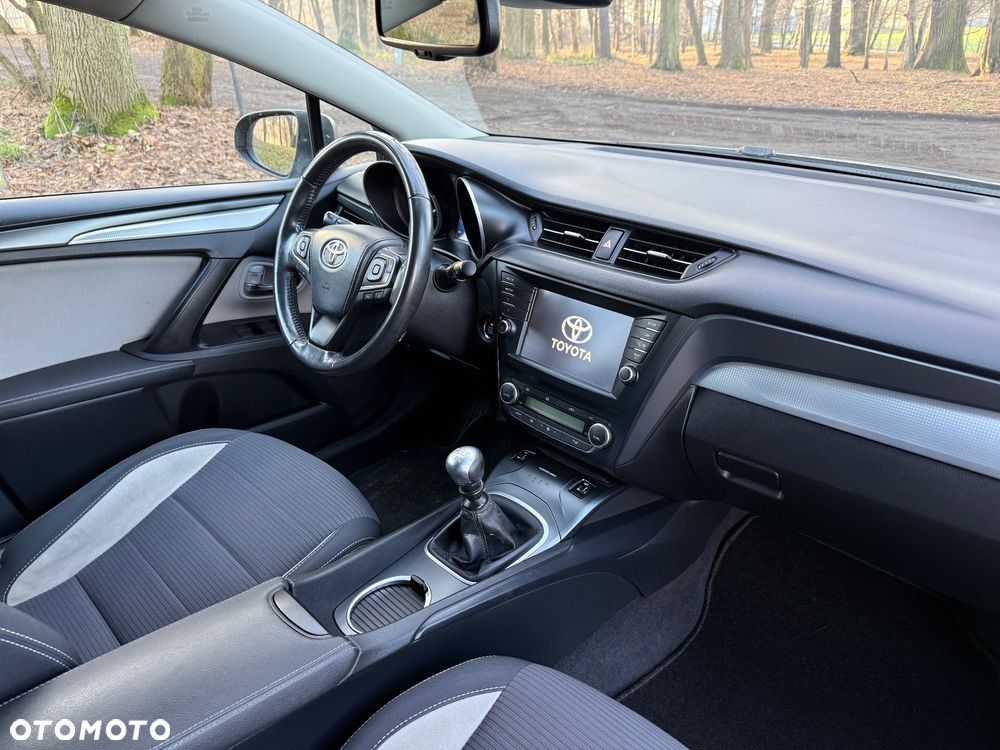 Toyota Avensis Touring Sports 1.8 Edition S+ - 9