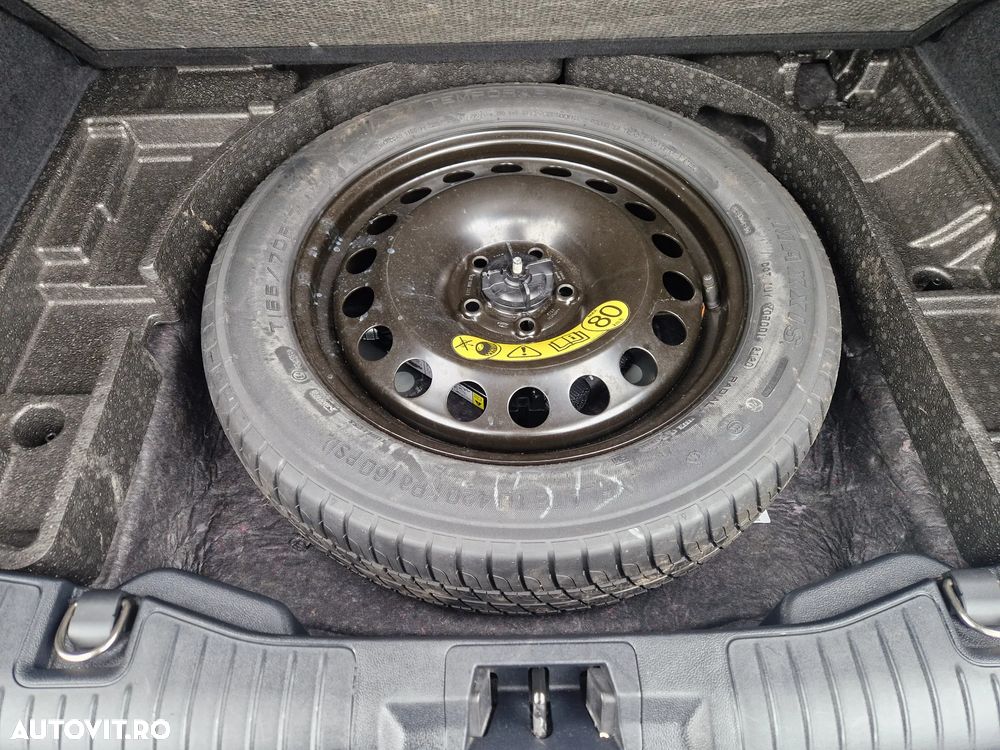 Ford Kuga 2.0 EcoBlue A8 AWD ST Line - 33