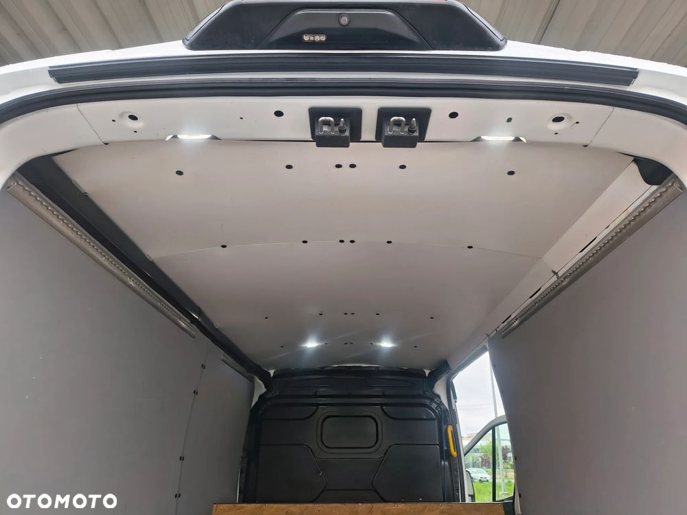 Ford Transit - 9