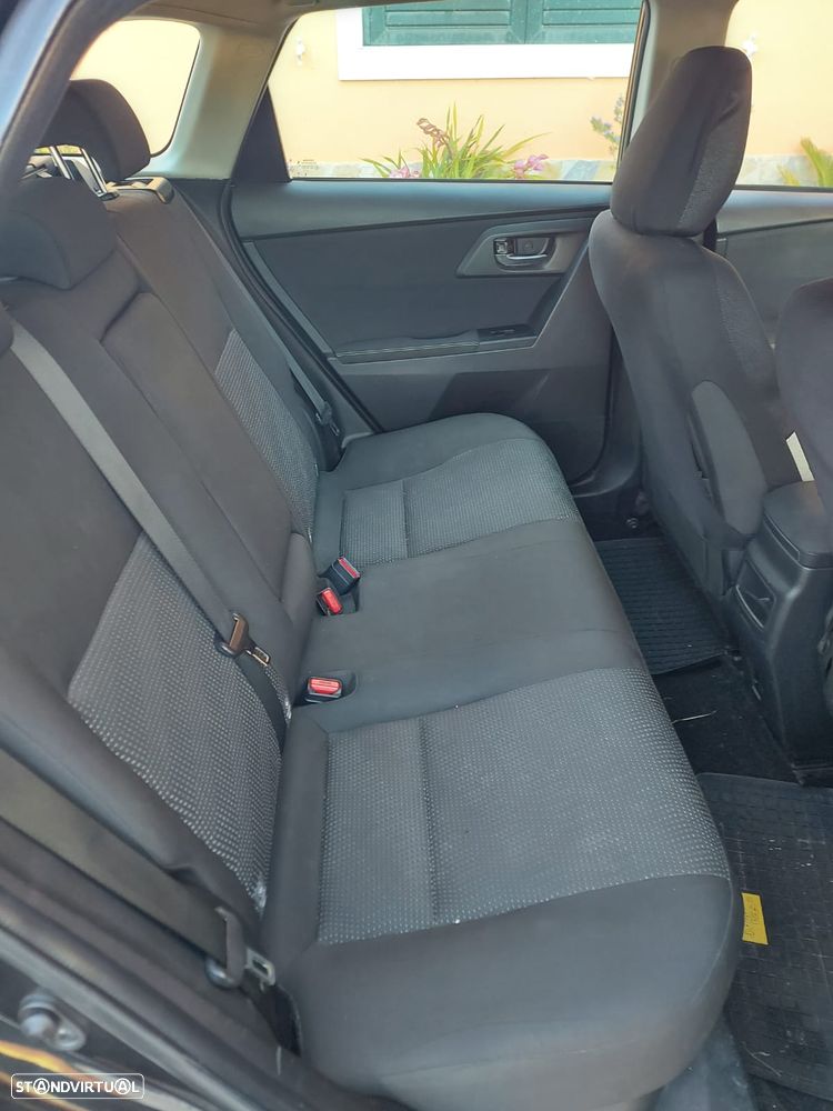 Toyota Auris Touring Sports - 8