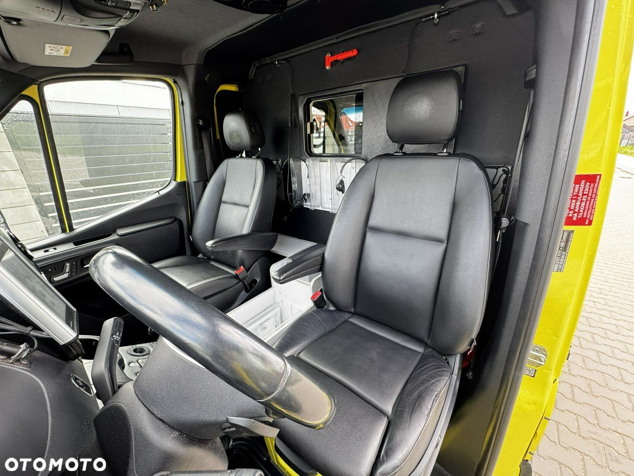Mercedes-Benz Sprinter - 11