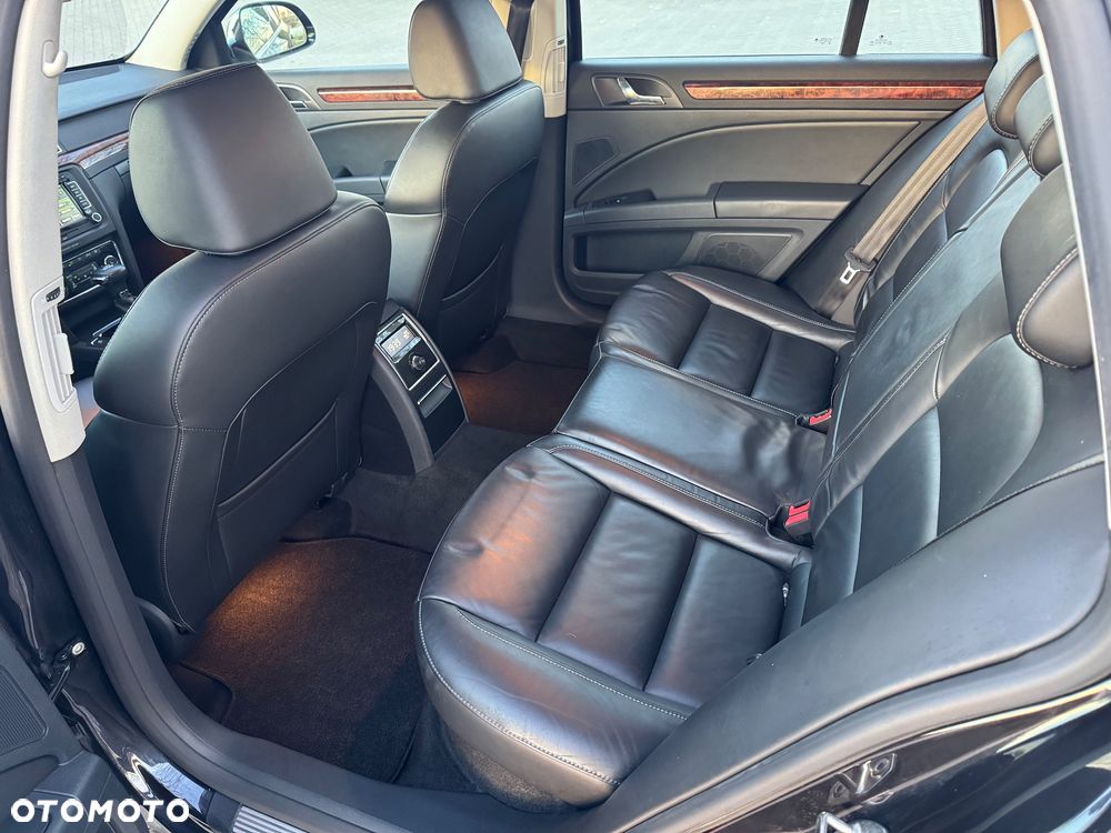 Skoda Superb 2.0 TDI DSG Exclusive - 9