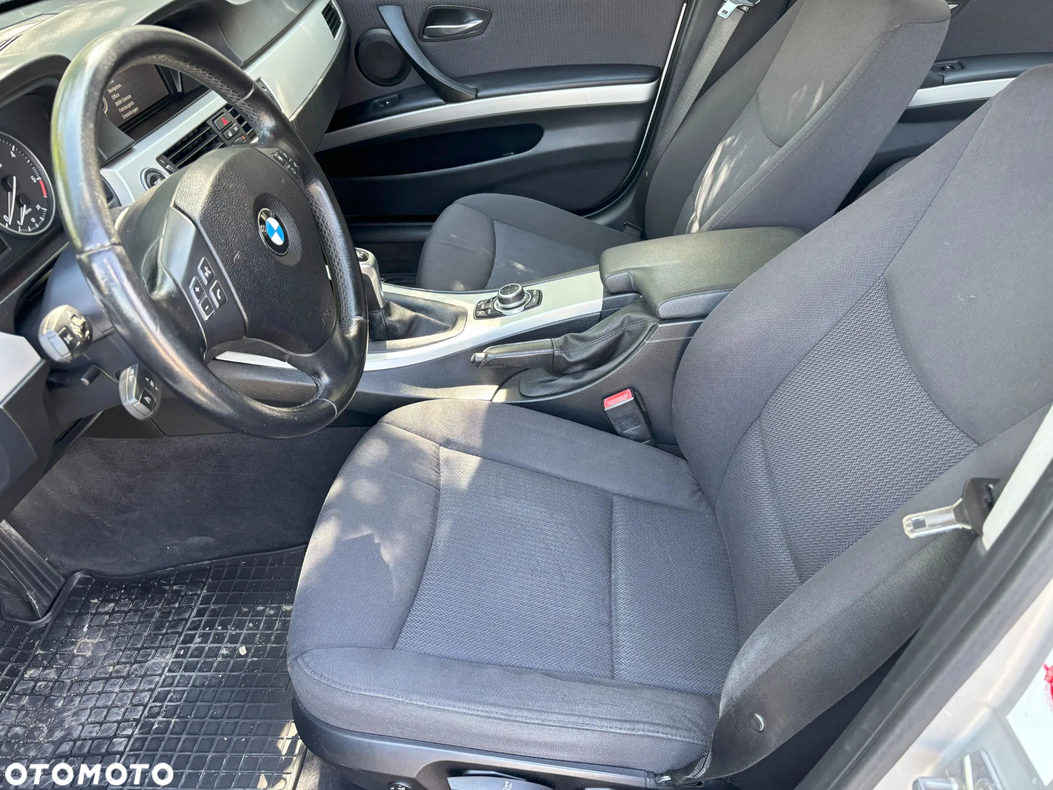 BMW Seria 3 320d DPF Touring - 6