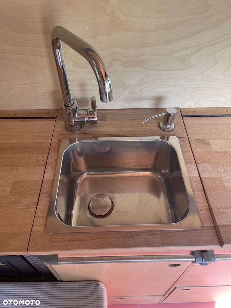 Volkswagen Transporter - 8