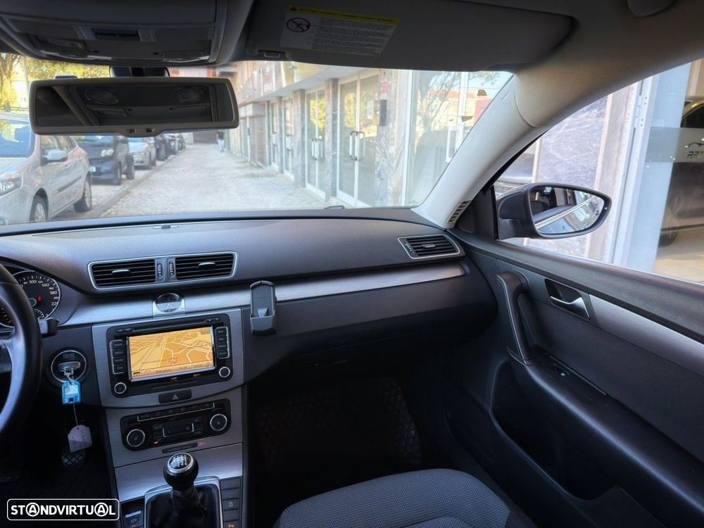 VW Passat Variant 1.6 TDI BlueMotion - 15