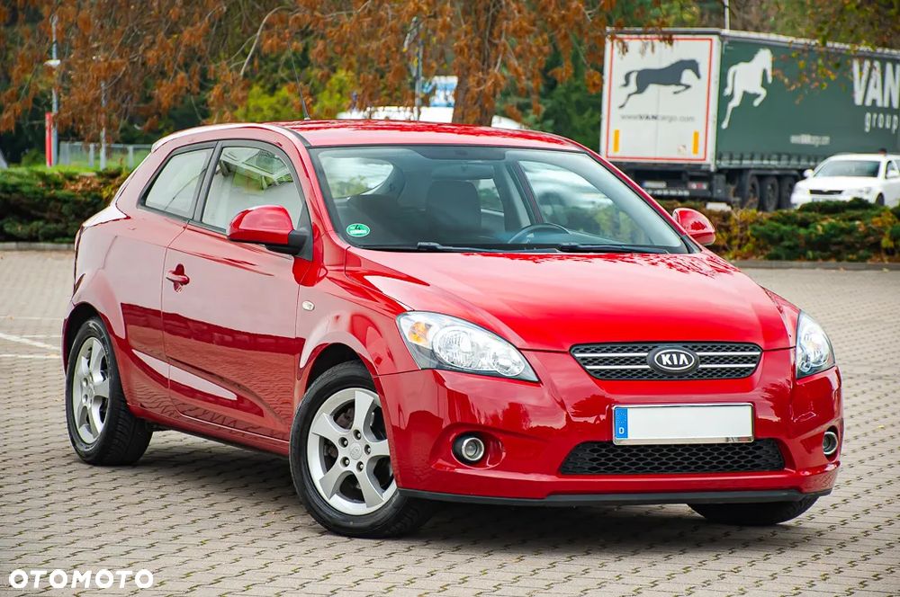 Kia ProCeed ver-pro-cee-d-1-6-comfort-plus - 11