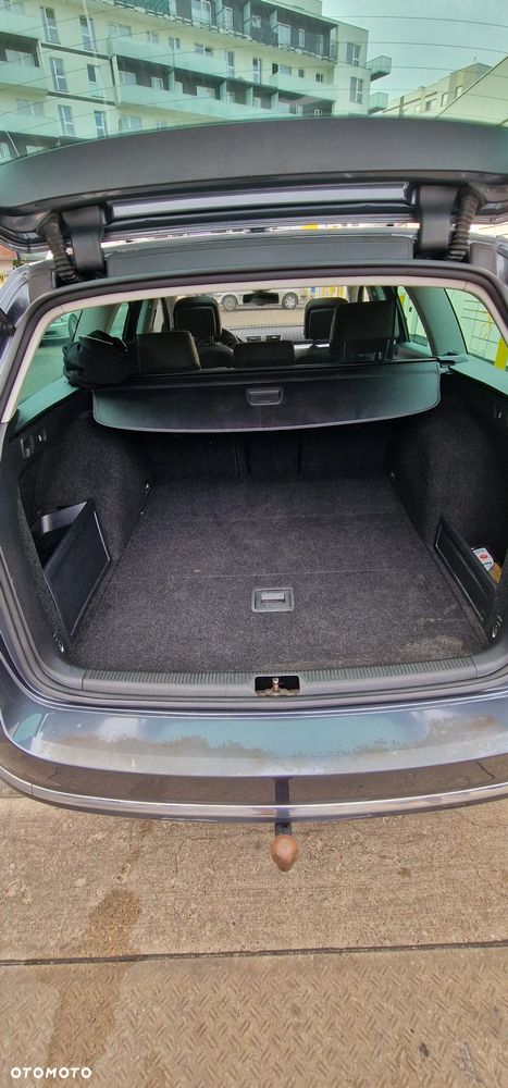 Volkswagen Passat - 35
