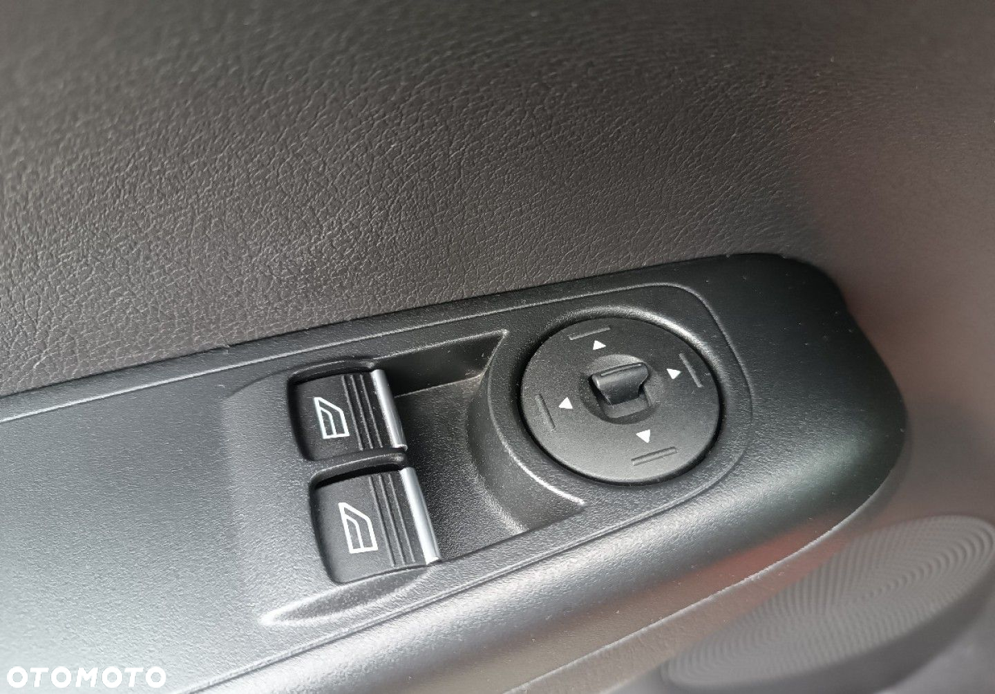 Ford Tourneo Courier - 24