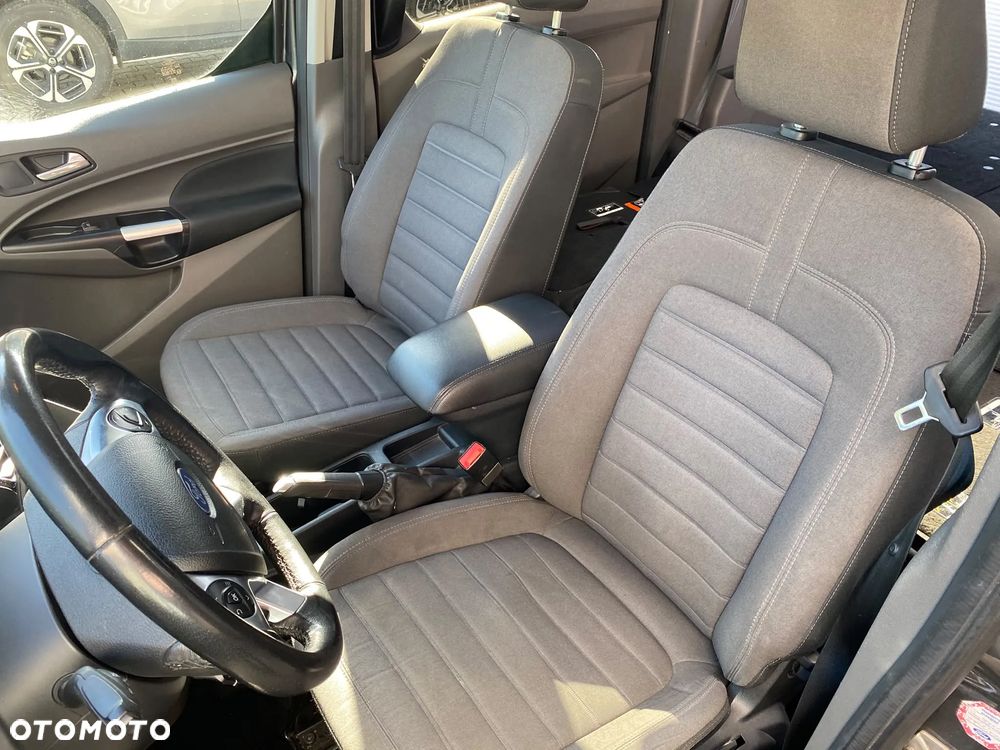 Ford Tourneo Connect - 14