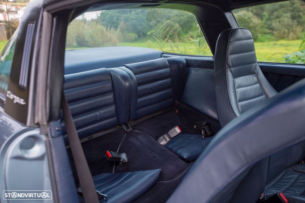 Porsche 911 Série F - 7