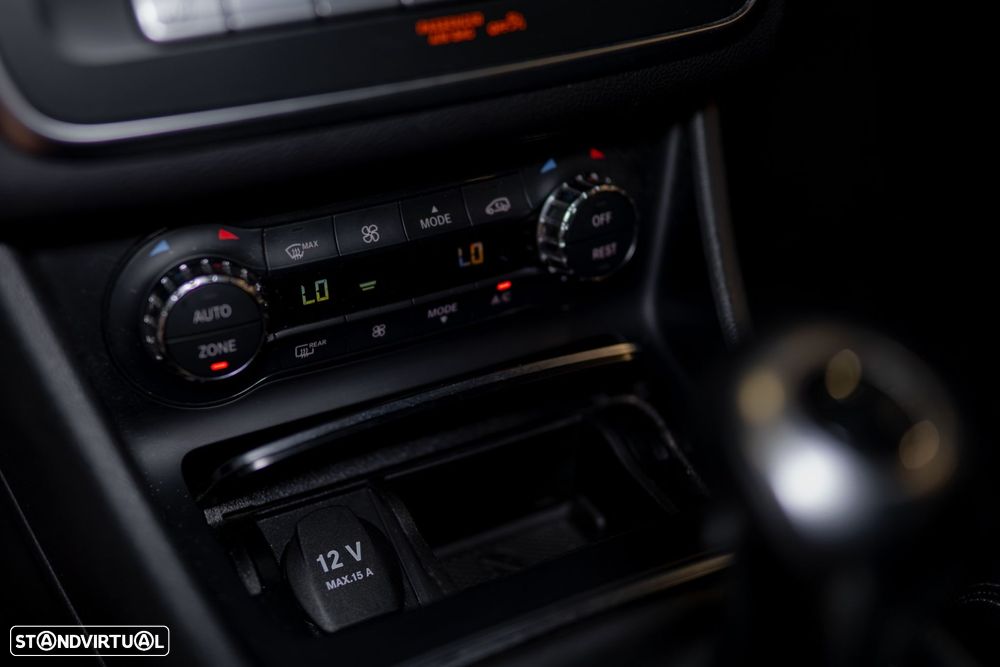 Mercedes-Benz CLA 200 d Shooting Brake Urban - 29