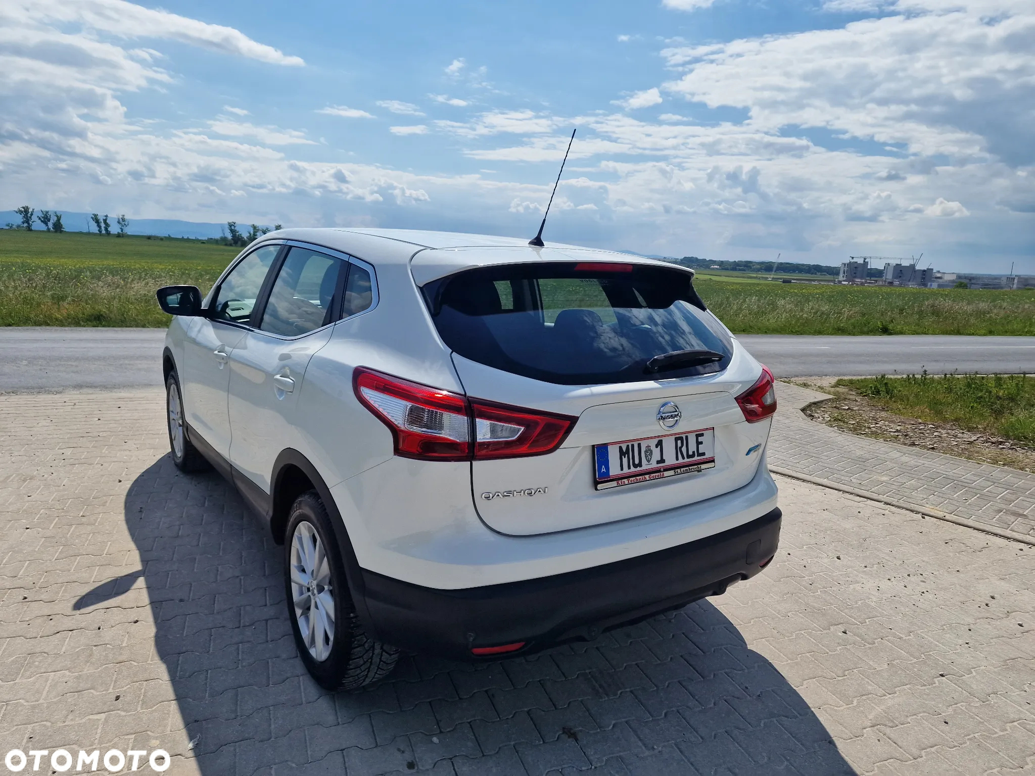 Nissan Qashqai 1.6 DCi Acenta EU6 - 12