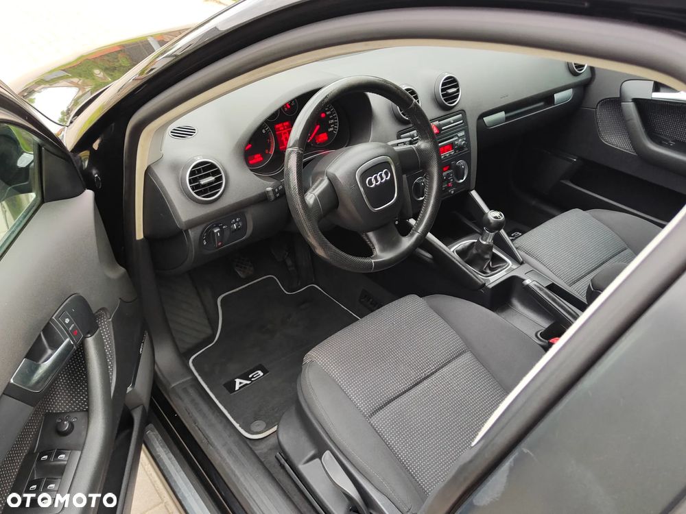 Audi A3 Sportback 1.6 Ambition - 13