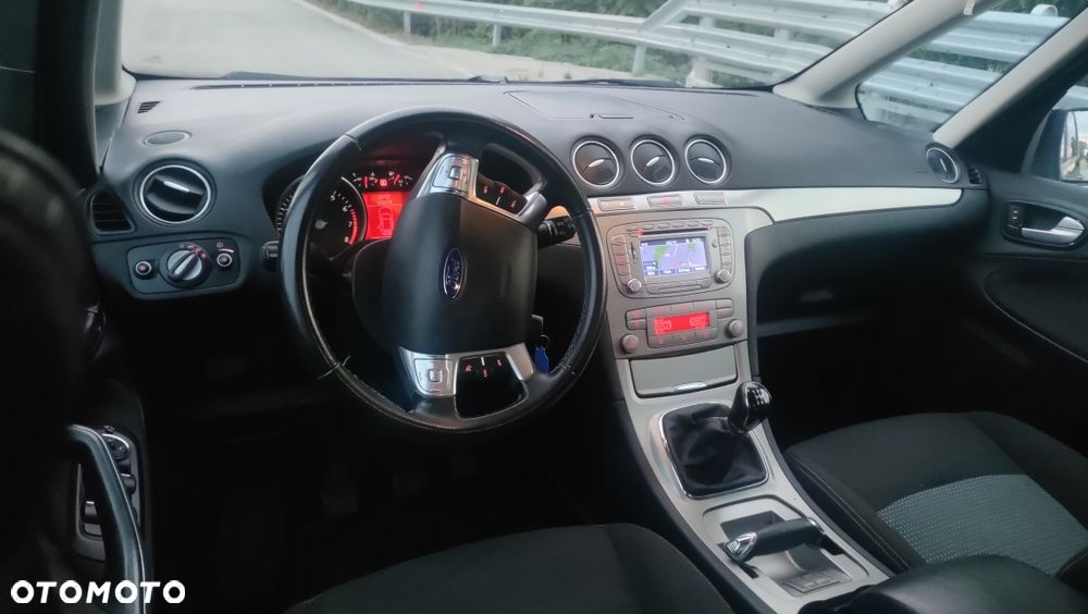 Ford Galaxy - 7