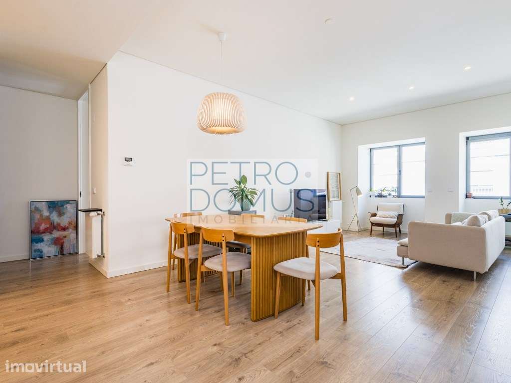 APARTAMENTO T2 COM 154 M2 - CENTRO DE LEIRIA - EDIFÍCIO COMENDADOR - Grande imagem: 3/34