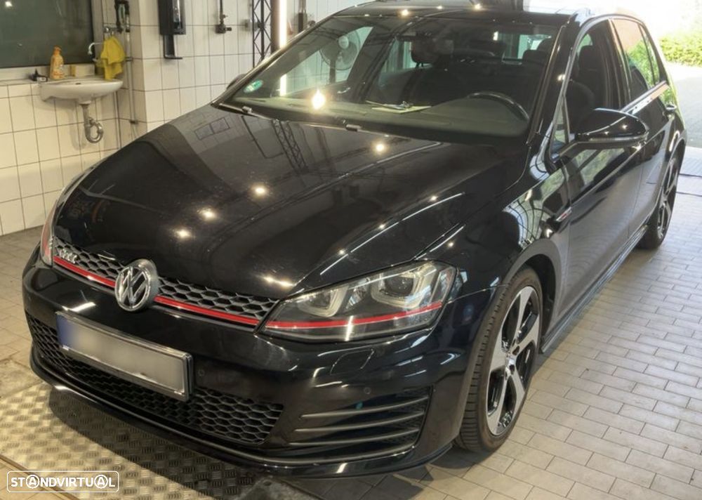 VW Golf GTI Performance BlueMotion DSG - 1