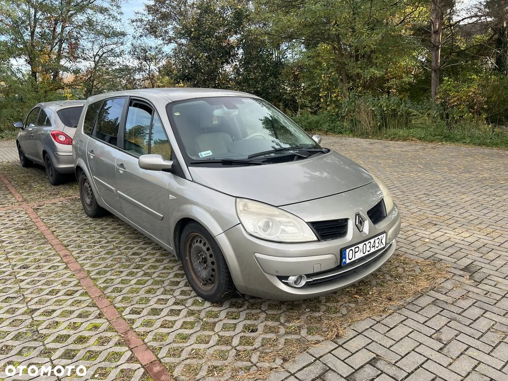 Renault Scenic - 1