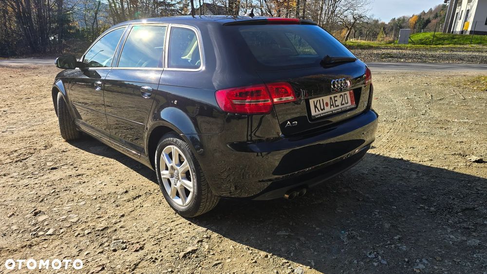Audi A3 Sportback 2.0 TDI DPF quattro Ambiente - 4