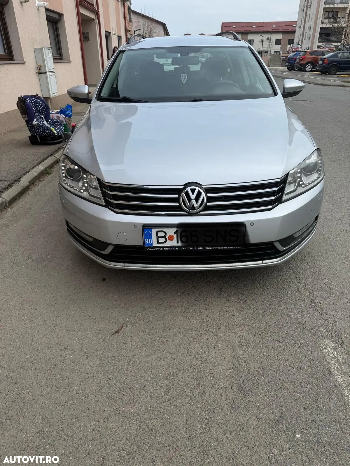 Volkswagen Passat - 4